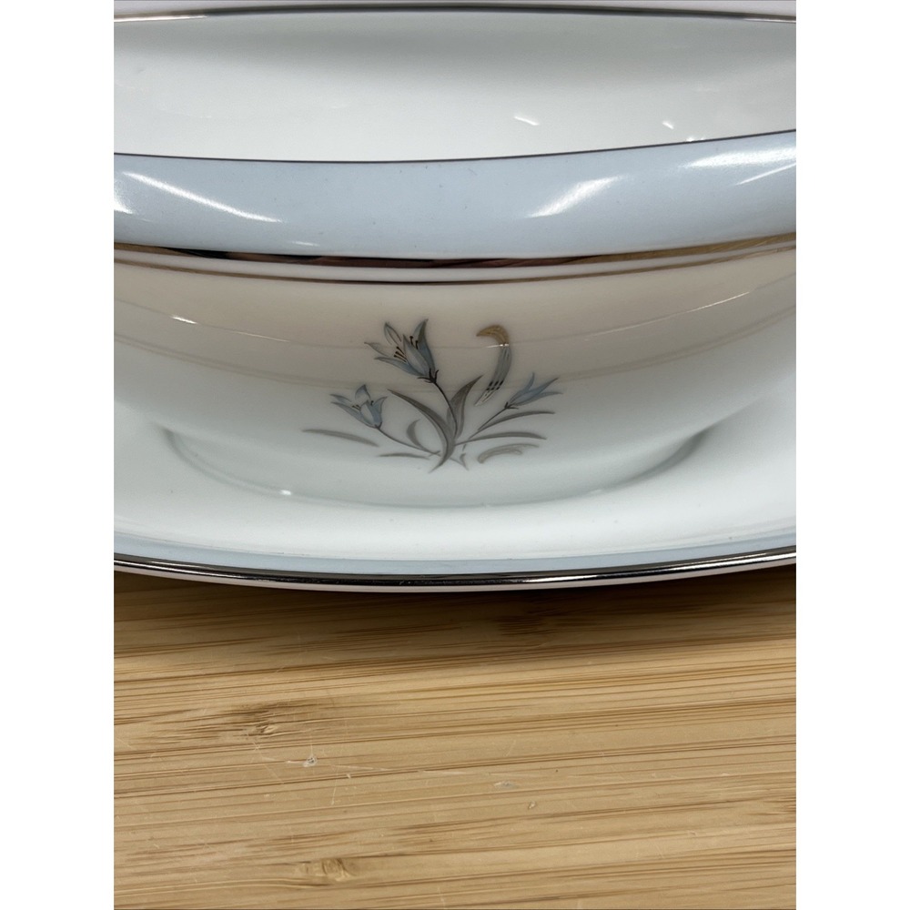 Noritake Bluebell 5558 Gravy Boat w Underplate Japan Blue Rim Platinum - Picture 3 of 8